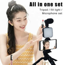 Smartphone Vlogging Starter Kit – Tripod, Microphone & LED Light — image 3